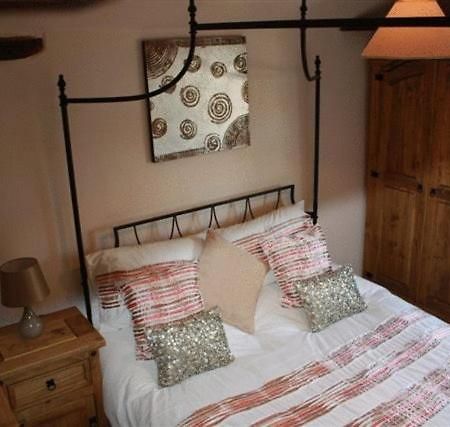 Robertsbridge Retreat At Cornhill Self Catering Apartments Cameră foto